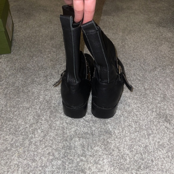 Women’s Louis Vuitton Boots - Picture 3 of 9